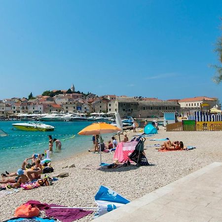 Apartments Mare Primošten Eksteriør bilde