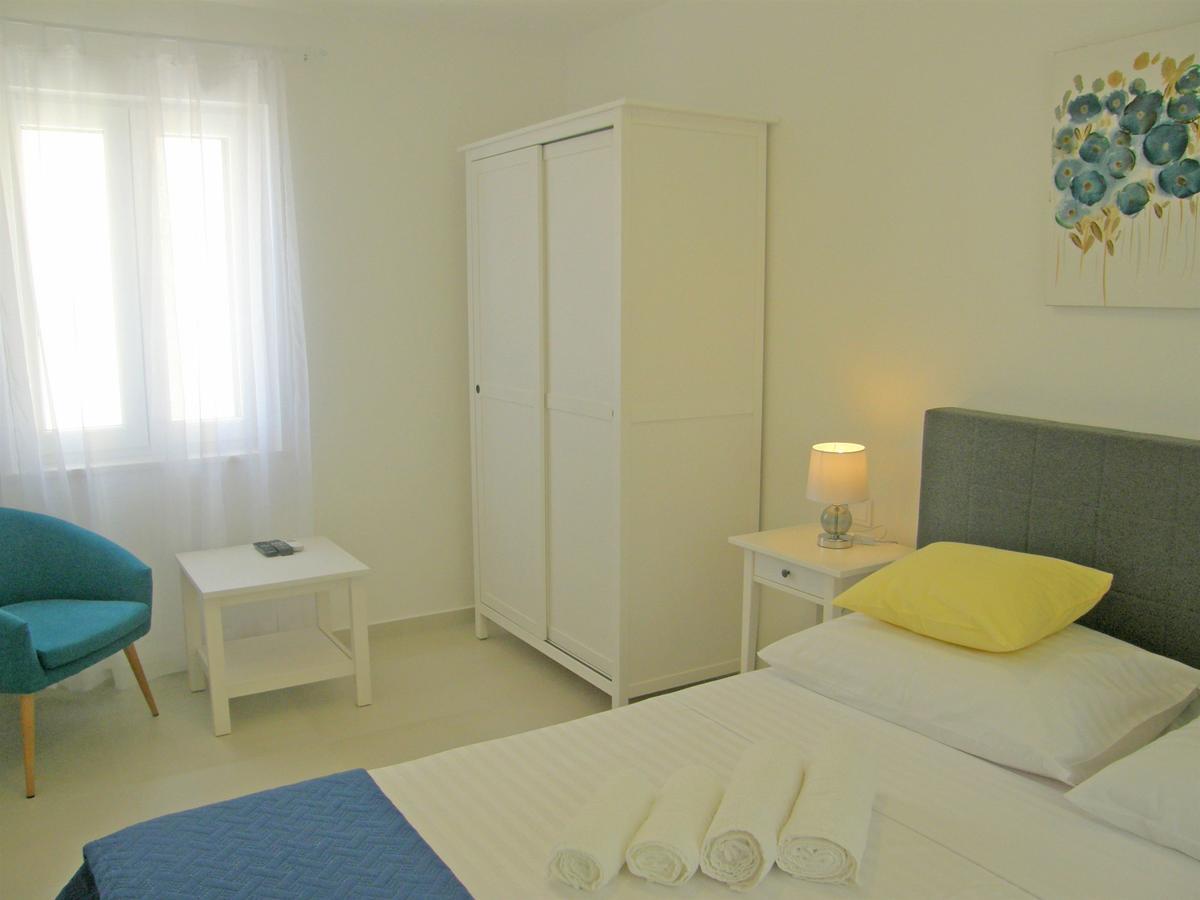 Apartments Mare Primošten Eksteriør bilde