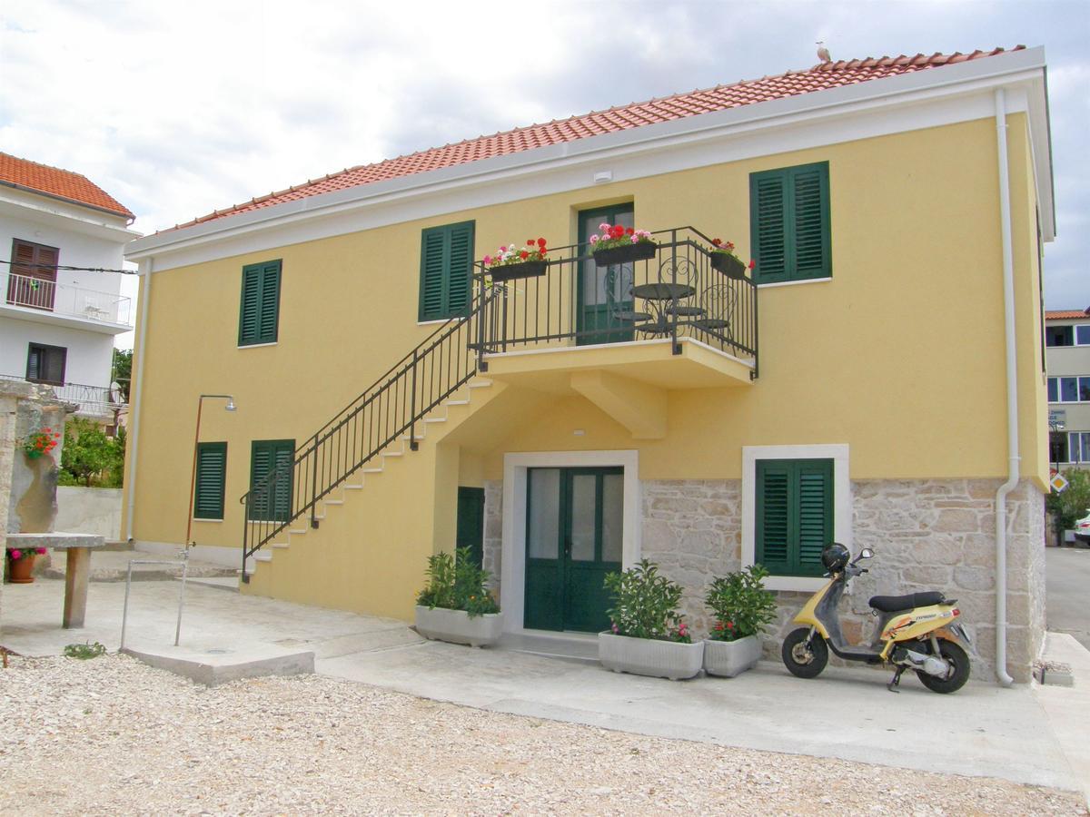 Apartments Mare Primošten Eksteriør bilde