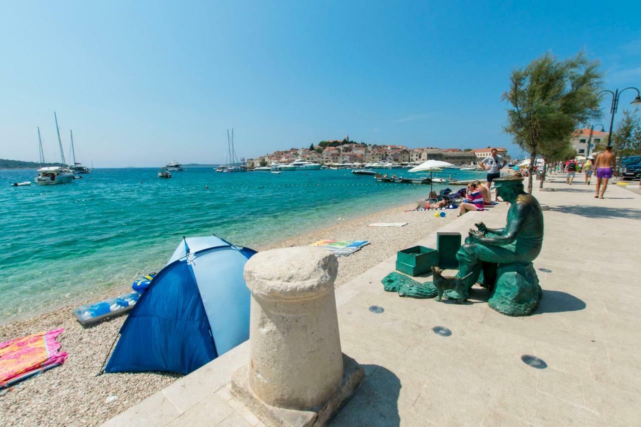 Apartments Mare Primošten Eksteriør bilde