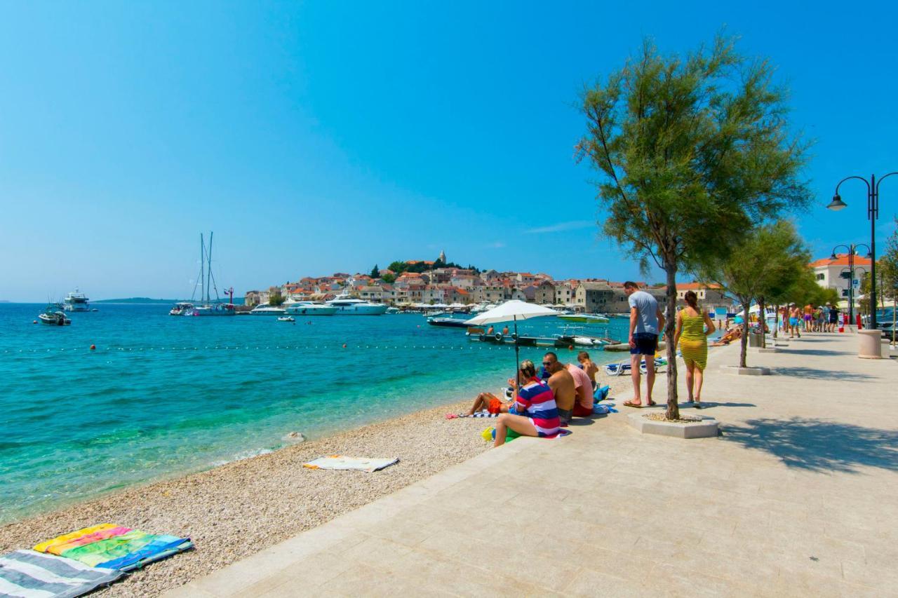 Apartments Mare Primošten Eksteriør bilde
